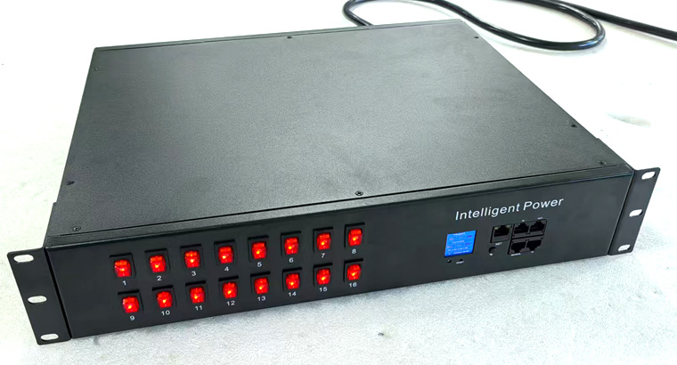 2U Horizontal 230V 32A 16C13 Outputs Intelligent PDU